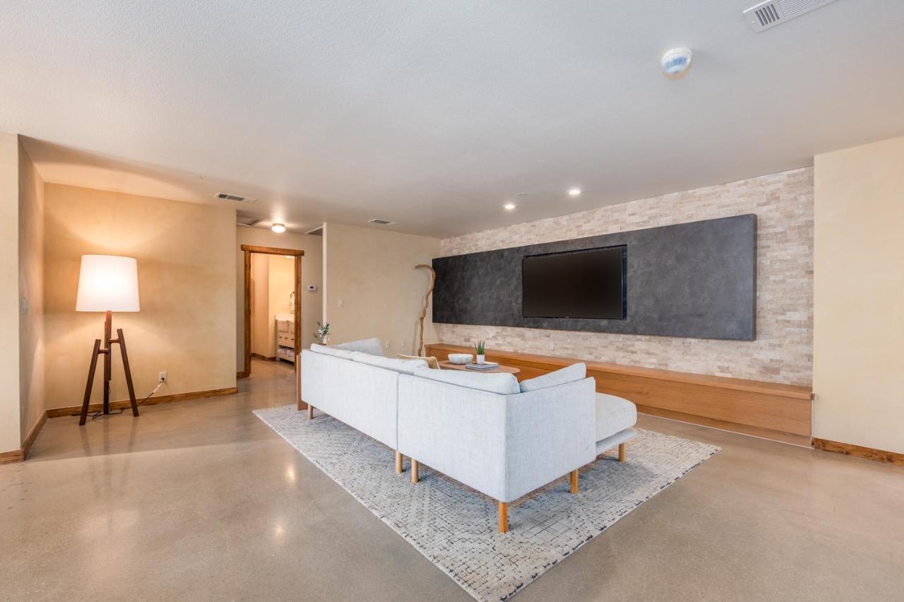 @ Marbella Lane - Modern Rustic Home In Jt Джошуа Три Екстериор снимка